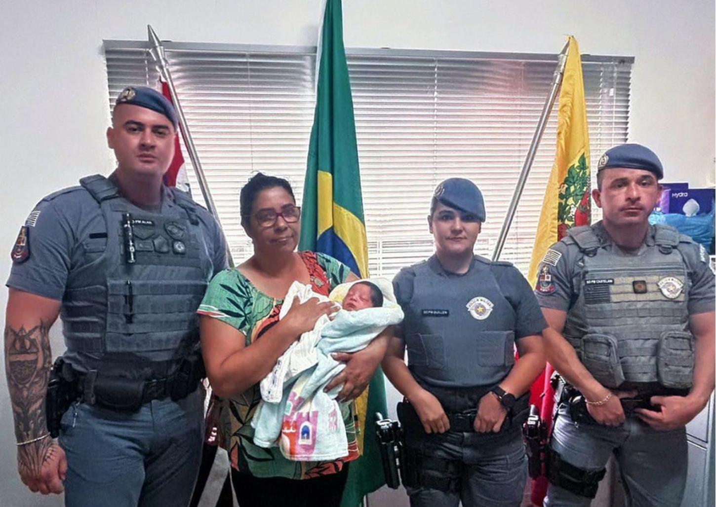 Bebê de 5 dias é salvo por PMs após sofrer engasgamento em Guará