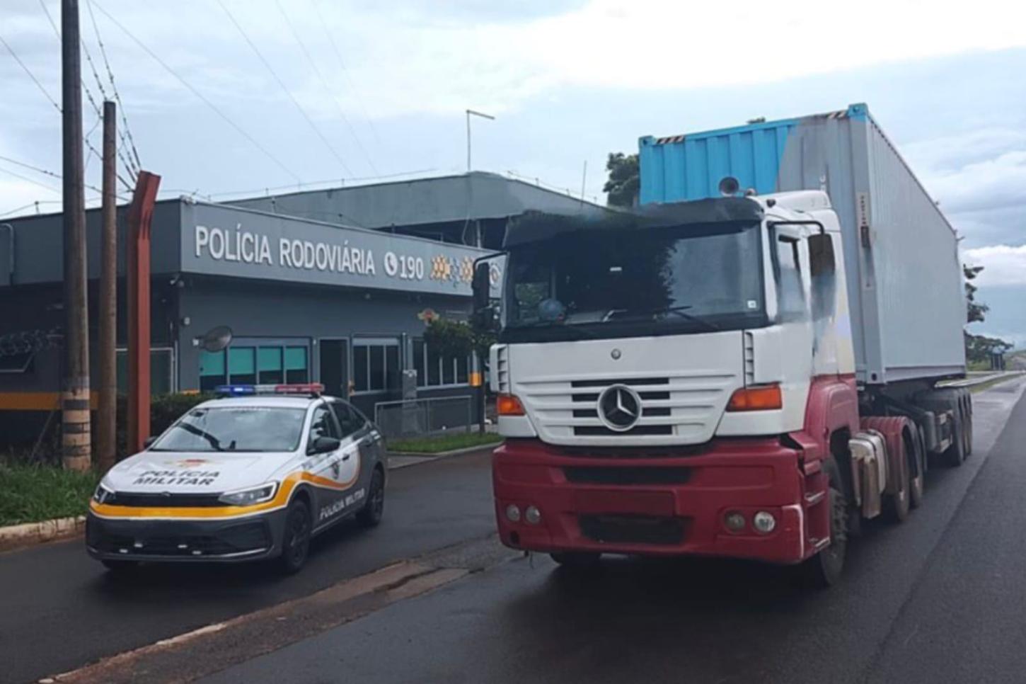 Caminhão com 225 evasões de pedágio é detido pela PM em Brodowski