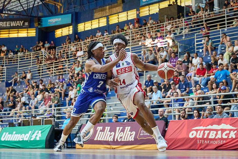 Franca vence o Cruzeiro e conquista a segunda vitória seguida no Pedrocão