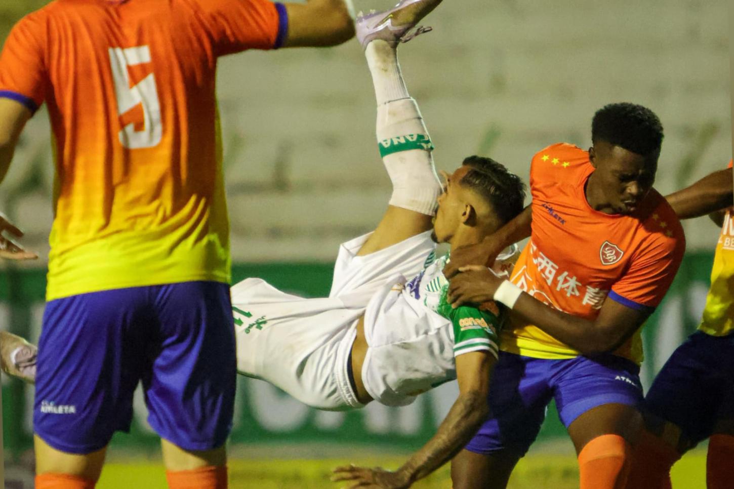 Com golaço de Jhonata, Francana vence o Desportivo e deixa o Z2