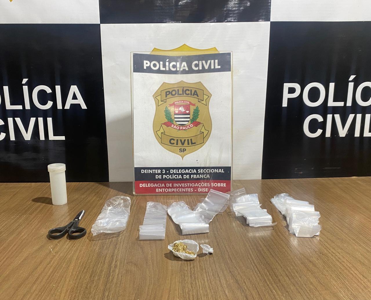 Homem é preso por tráfico e violência doméstica em Patrocínio Paulista