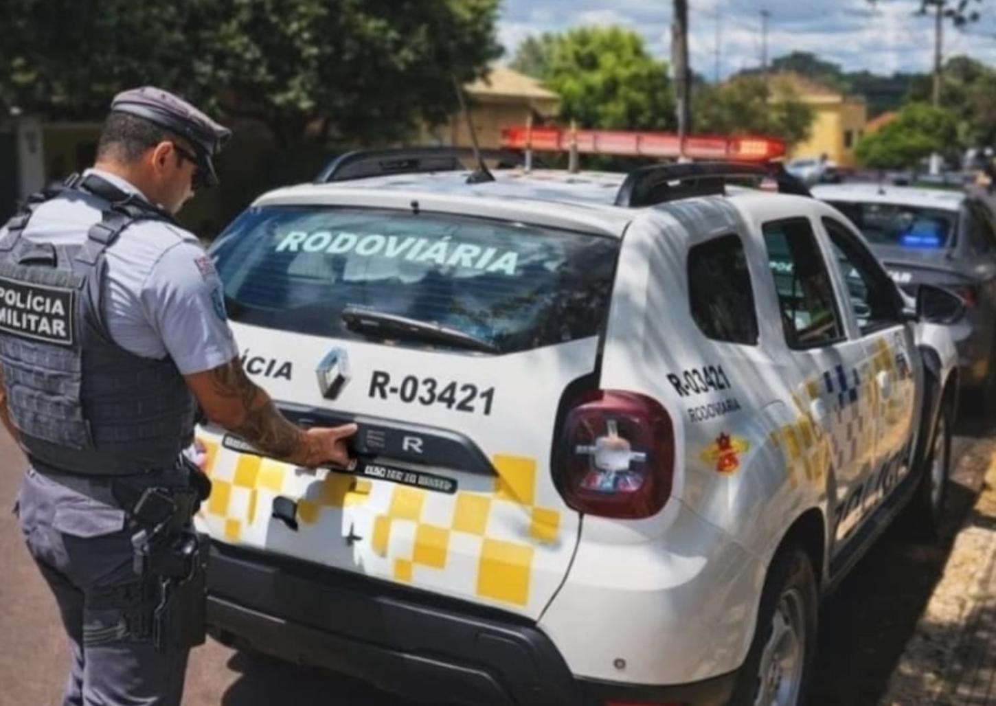 Homem furta celular dentro de ônibus e é preso pela Polícia Rodoviária