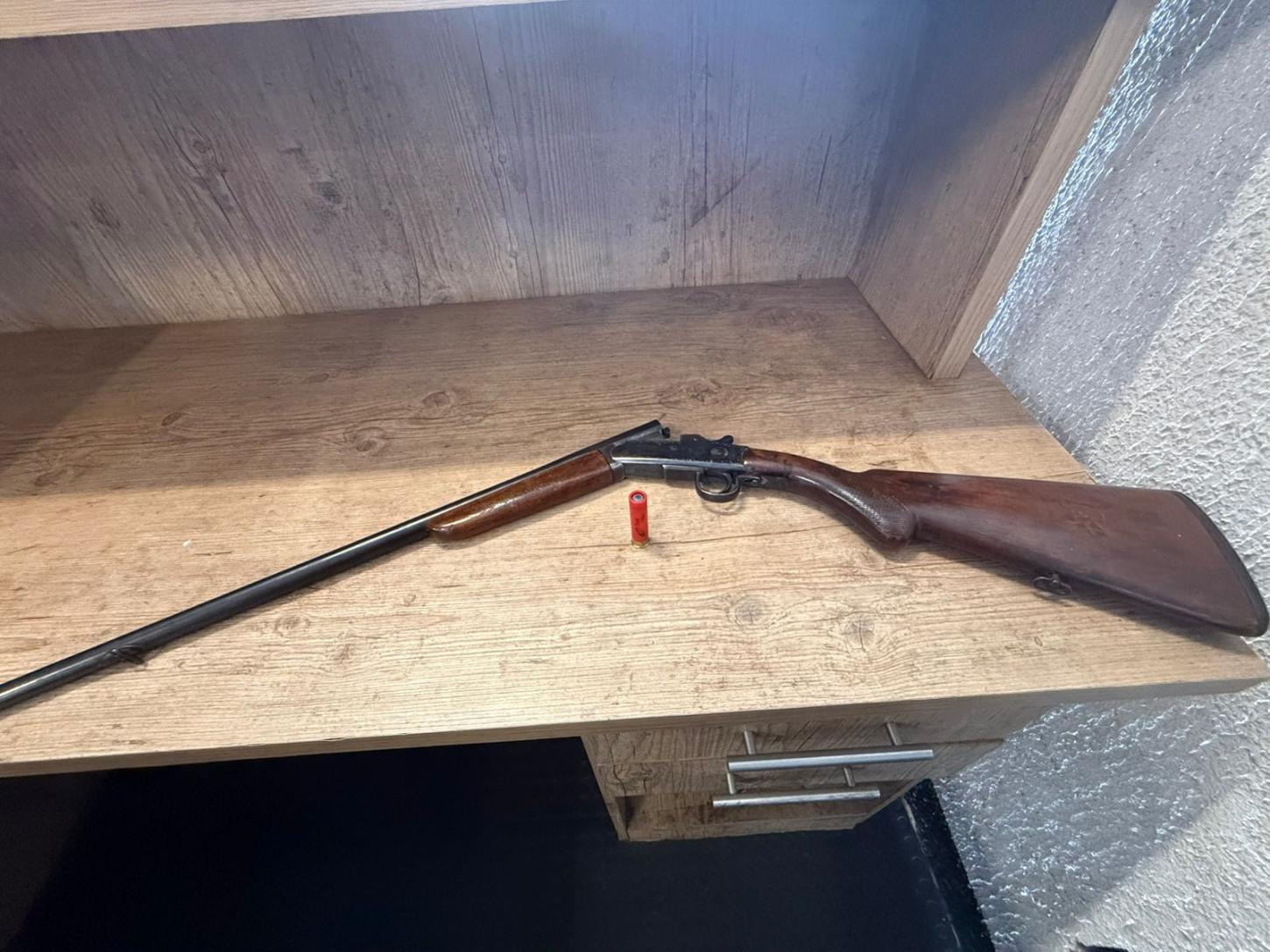 Homem tenta fugir de blitz, mas acaba preso com arma de fogo em Jeriquara