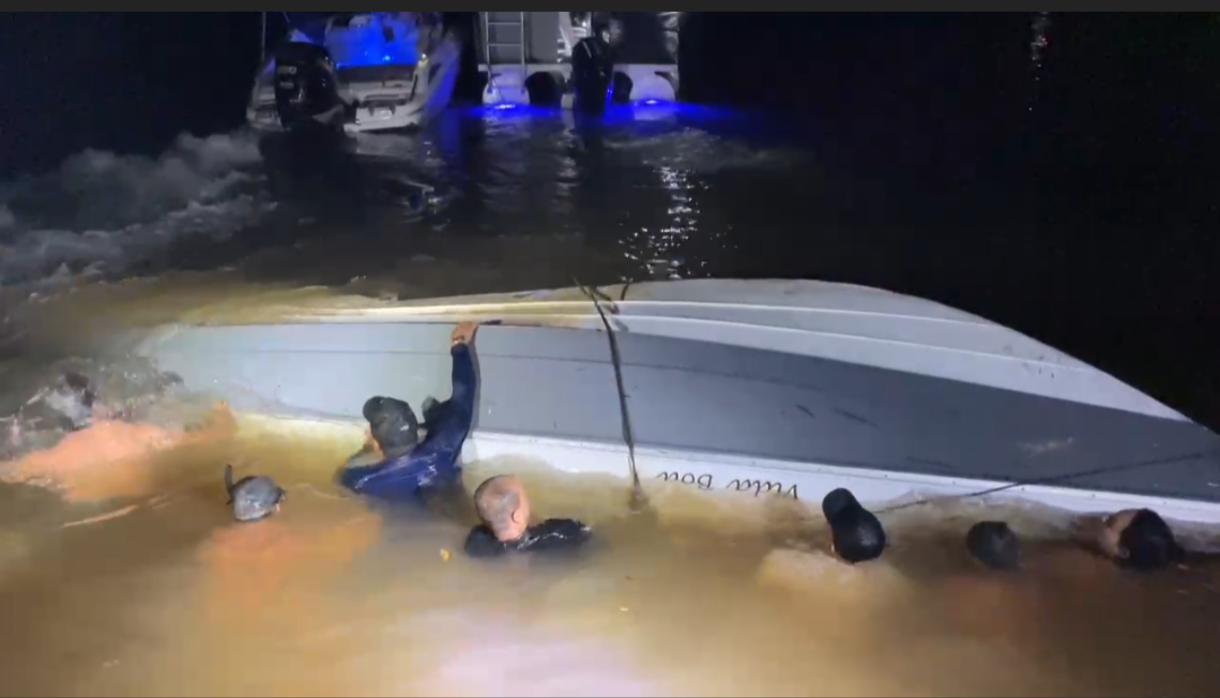 Lancha transportava passageiros acima da capacidade