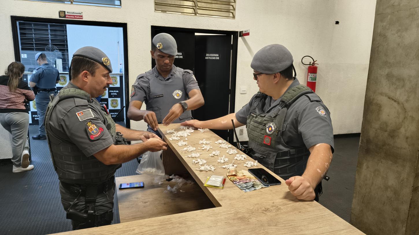 Traficante é preso pela Polícia Militar com 300 porções de cocaína