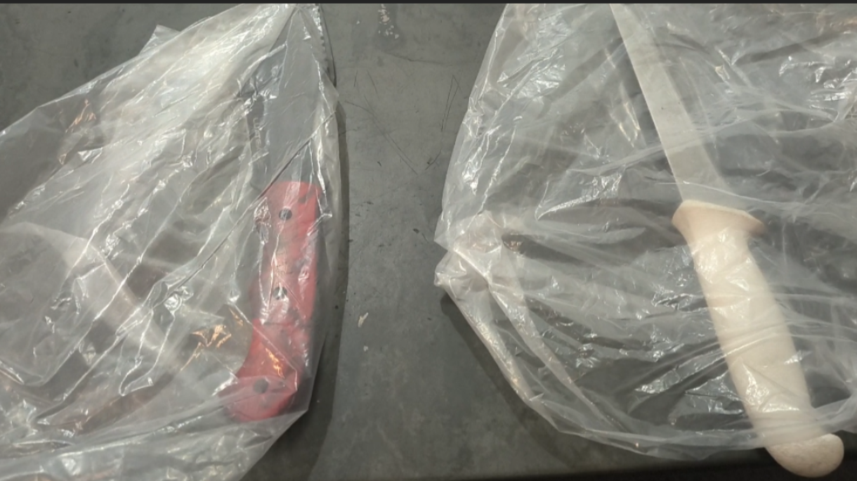 Homem é esfaqueado em bar e fica em estado grave; agressor foi preso