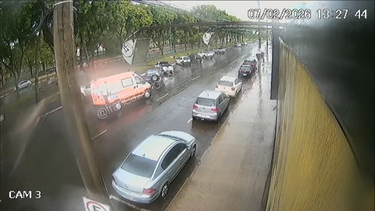 Paciente morre após ambulância se envolver em acidente