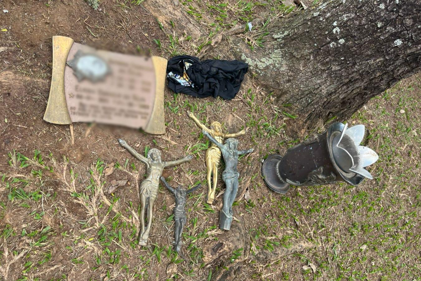 Homem é preso pela PM após invadir cemitério e furtar objetos de túmulos