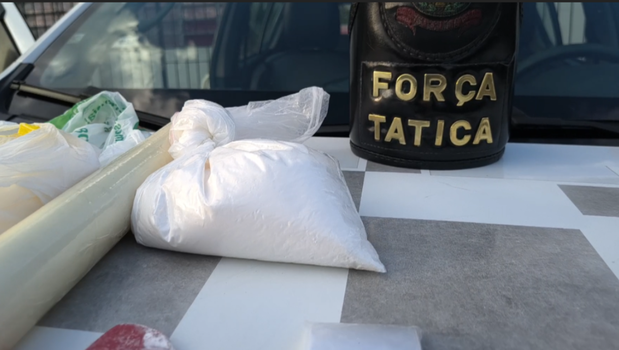 Mulher é presa pela Força Tática com mais de R$ 130 mil em cocaína