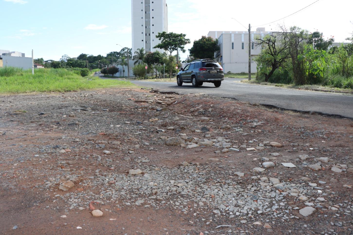 Trecho que fica em cruzamento do Jardim Barão será asfaltado