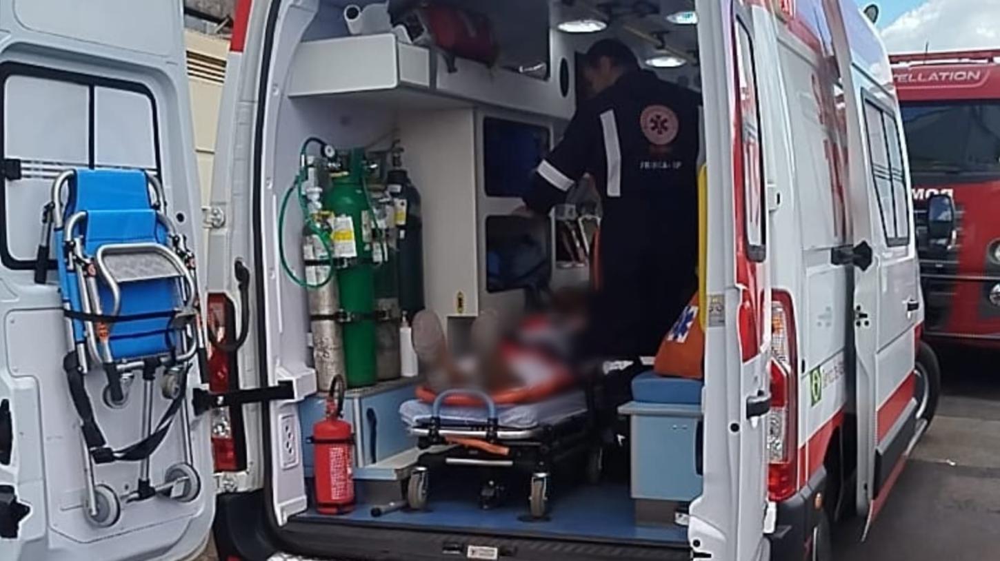 Pintor cai de telhado e fica ferido no bairro Cidade Nova 