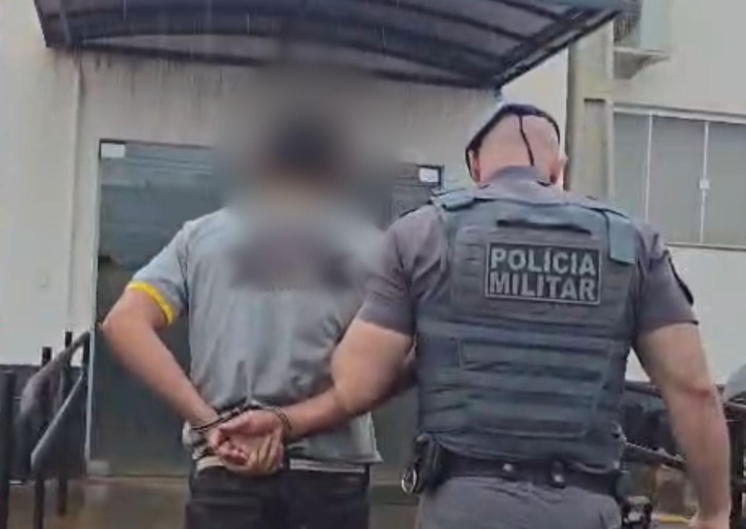 Sogra acolhe nora vítima de agressão; filho foi preso pela PM