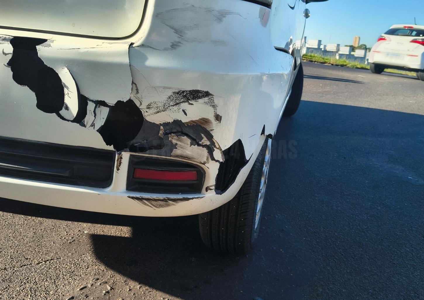 Acidente na alça de acesso do Jardim Guanabara deixa uma pessoa ferida 