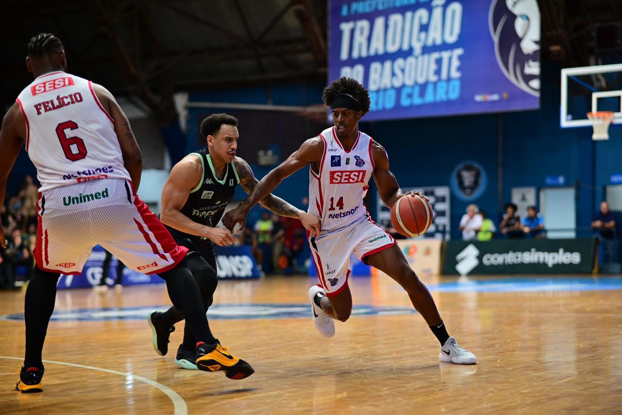 Franca vence o Rio Claro fora de casa e confirma a liderança no NBB