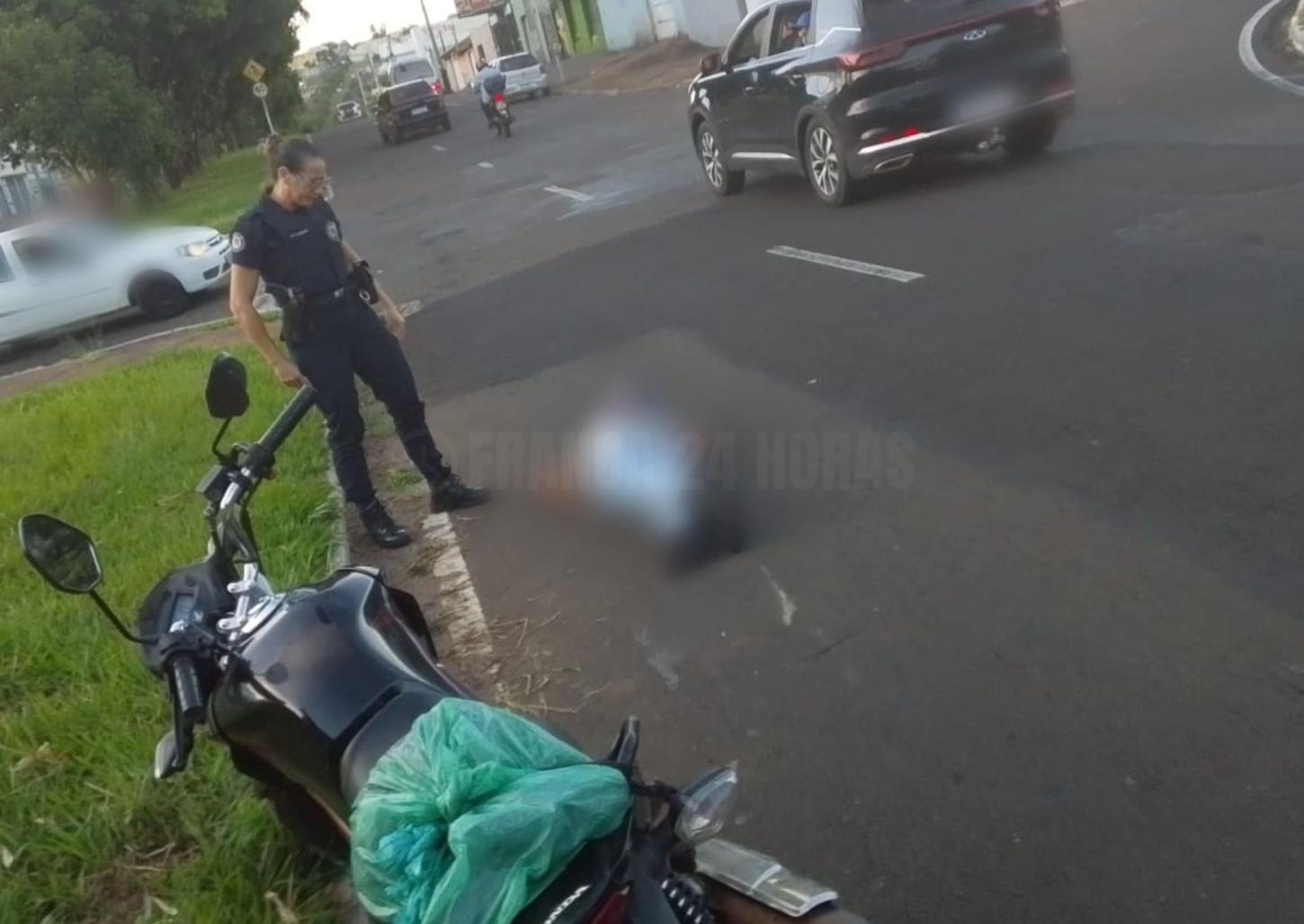 Motociclista fica ferido em acidente na avenida doutor Abrahão Brickmann