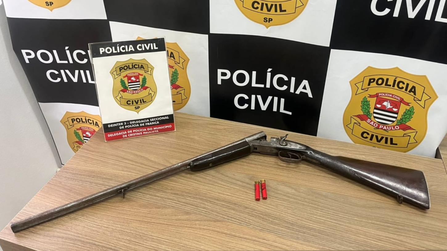Polícia apreende espingarda em chácara na zona rural de Cristais Paulista
