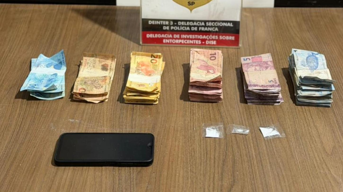 Traficante é preso pela Dise com cocaína e mais de R$ 1,4 mil em dinheiro 