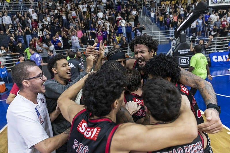 Franca vence o Brasília e chega à quinta final seguida do NBB