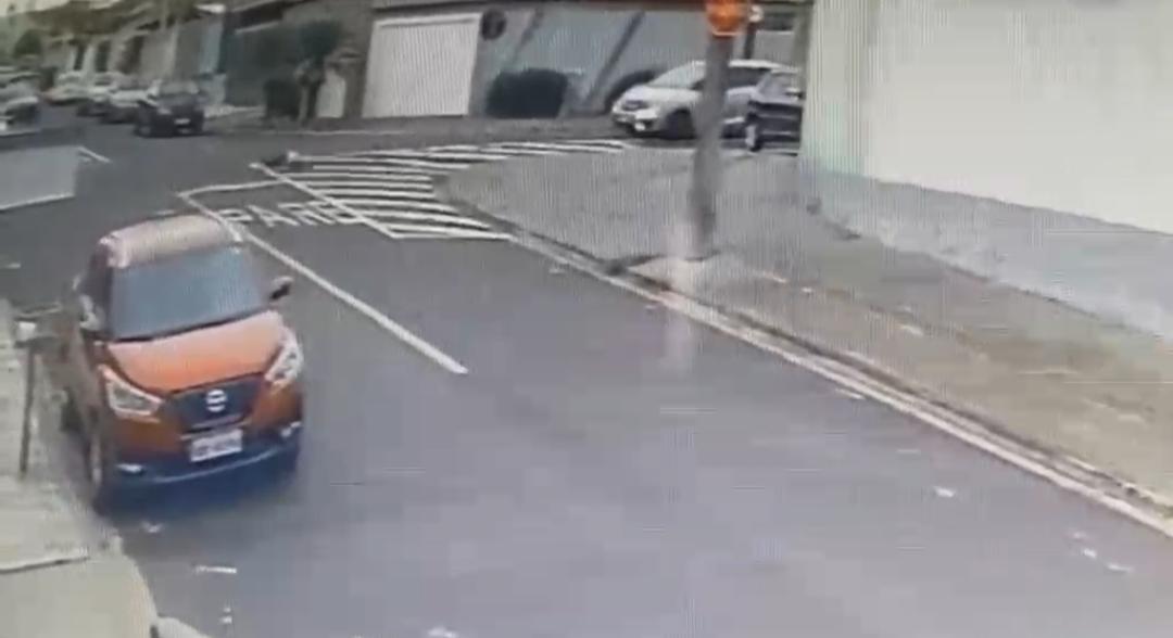Menina de 7 anos fica ferida após ser atropelada por veículo em Franca