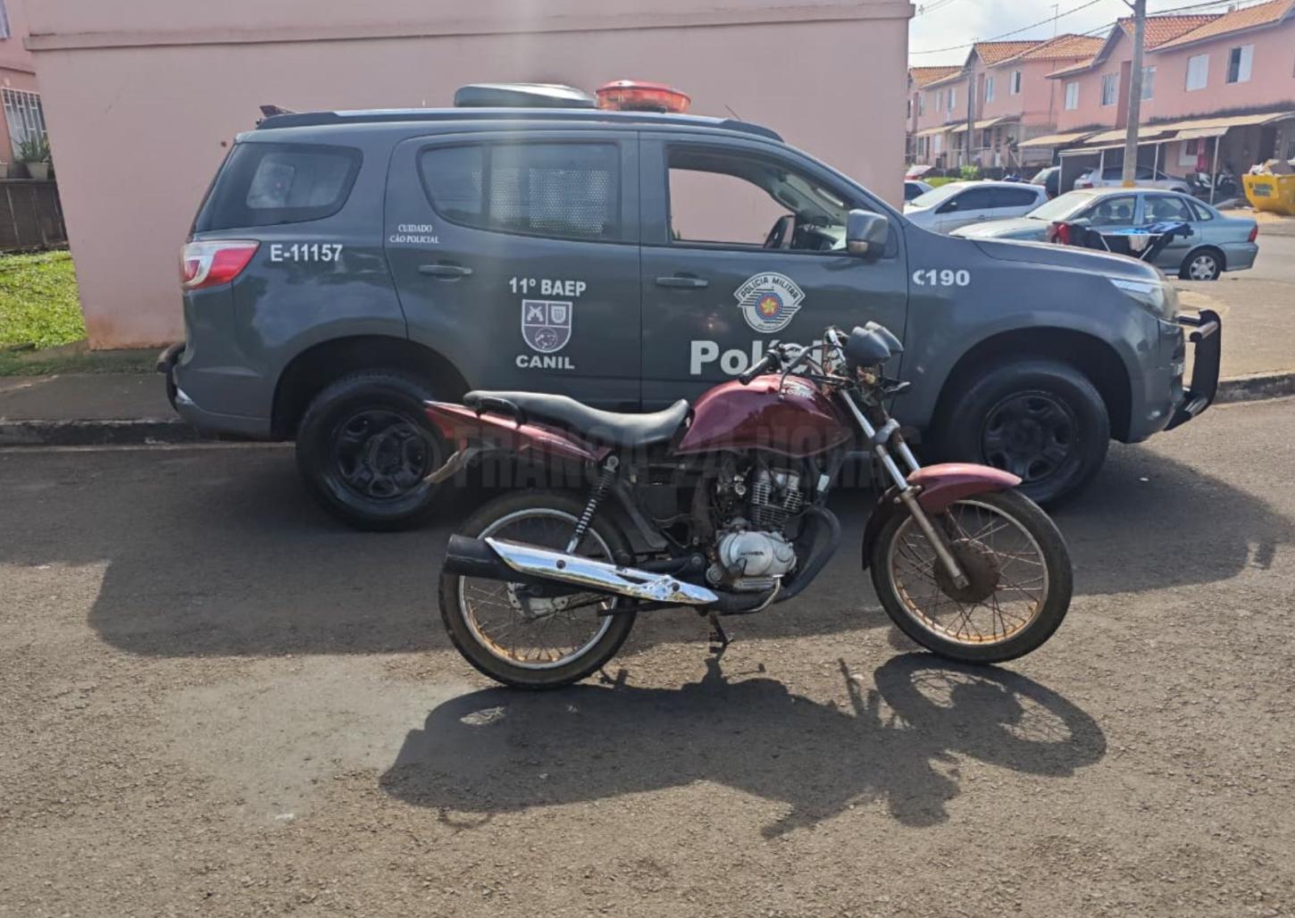 Moto furtada é recuperada pelo BAEP no condomínio Bernardino Pucci 