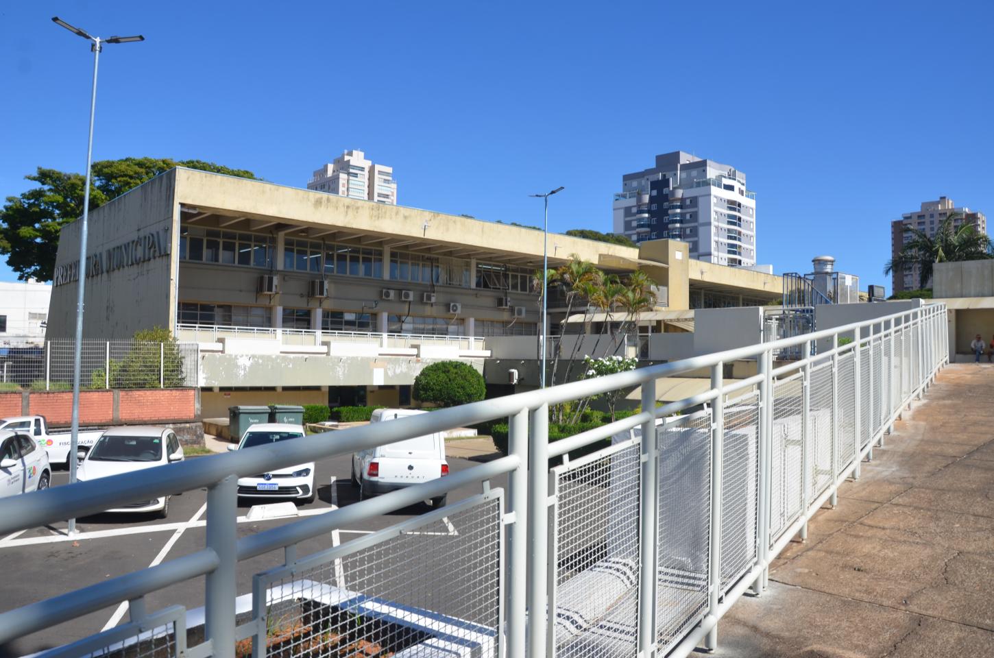 Prefeitura de Franca realiza leilão on-line de veículos e móveis
