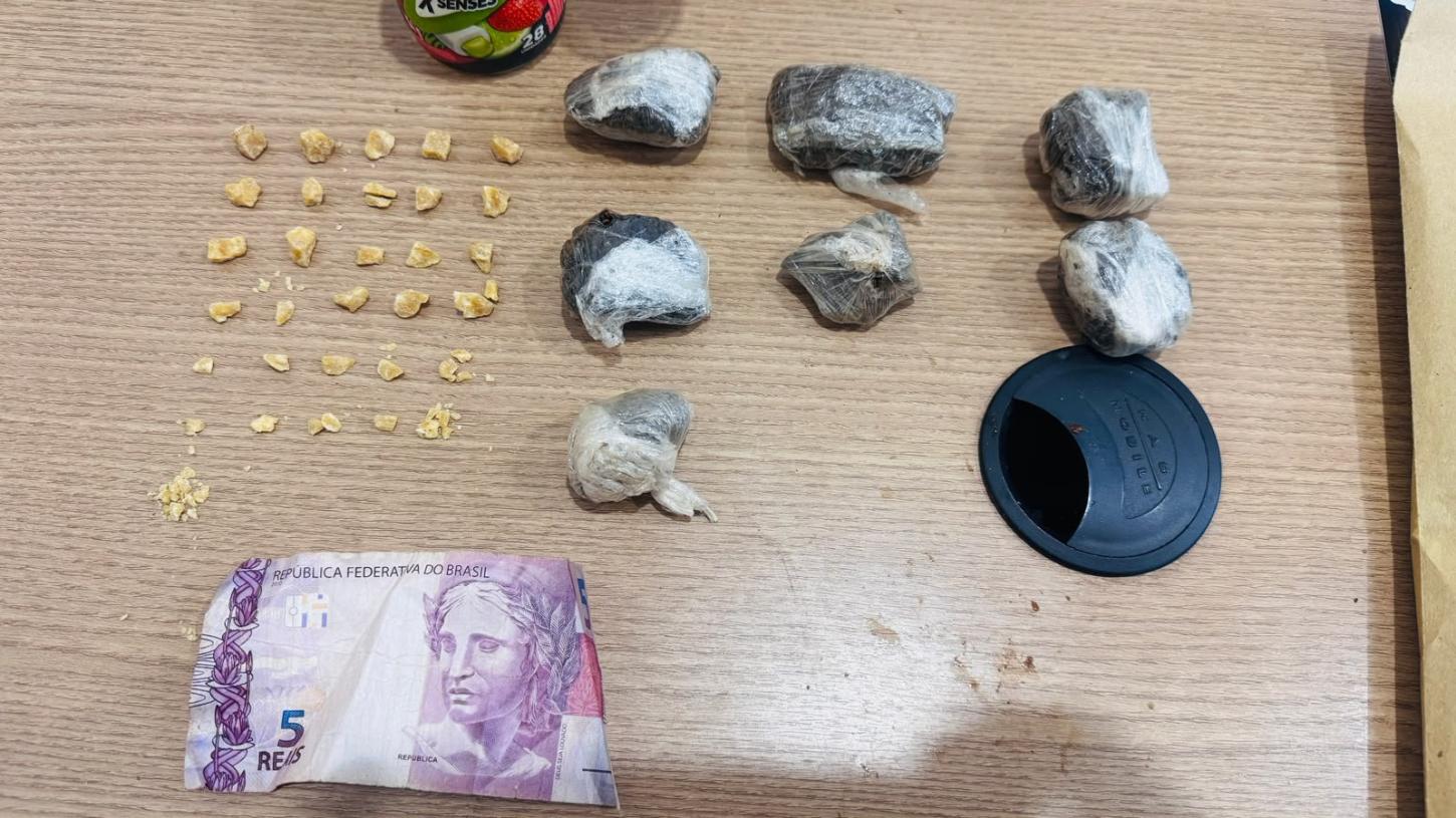 Mulher é flagrada com crack e acaba detida pela PM em Franca