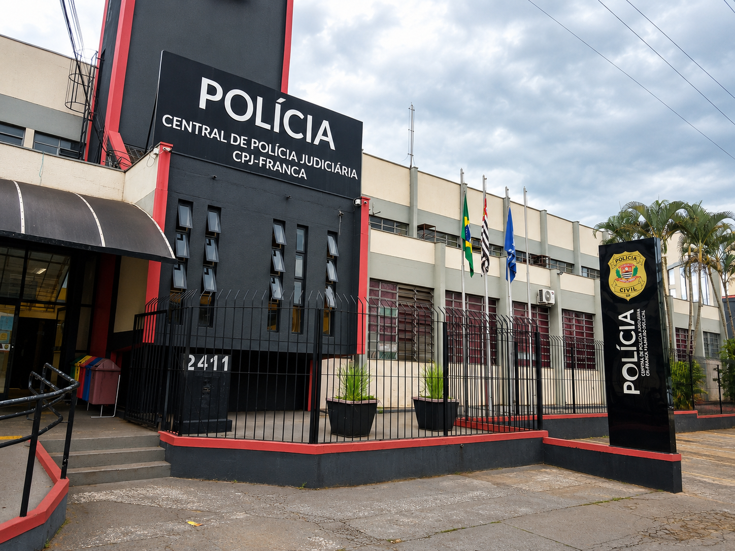 Caminhoneiro registra BO após ter carga de alimentos furtada 