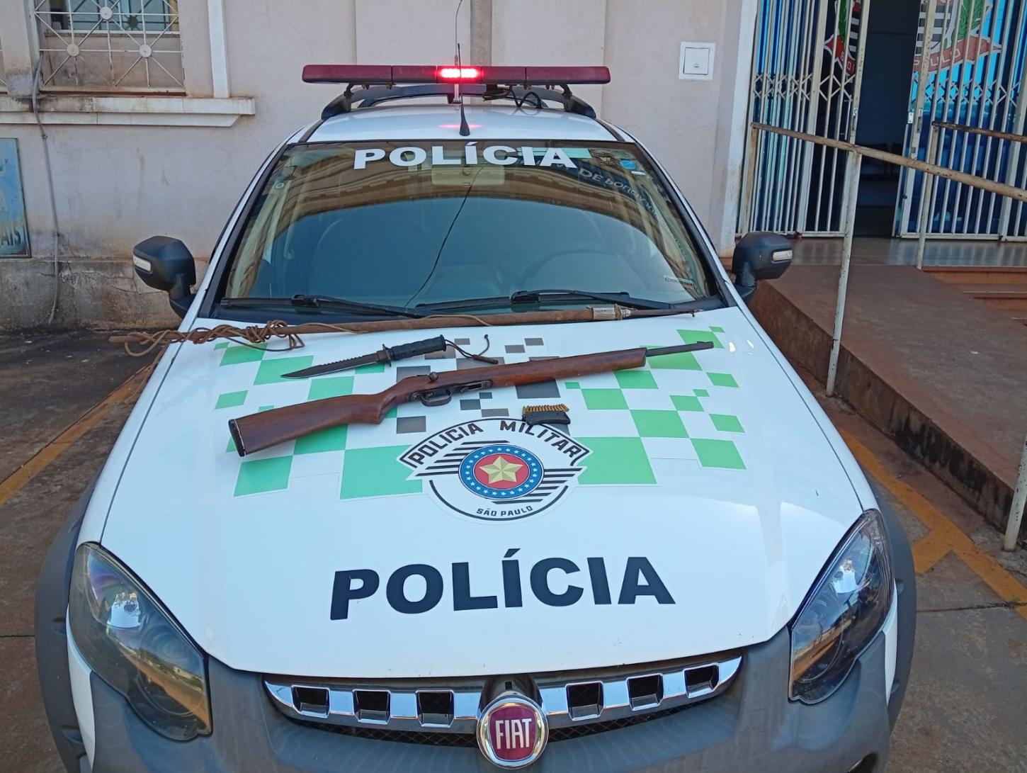 Homem é preso pela PM Ambiental por porte ilegal de arma de fogo em Guará