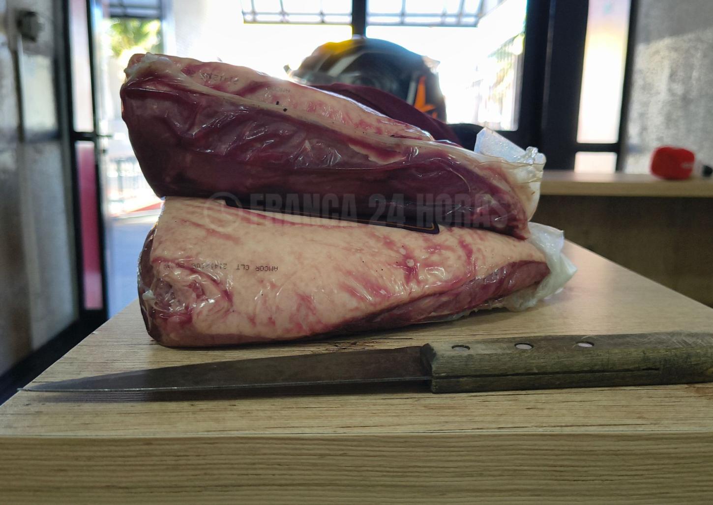  Homem tenta furtar picanha e suco em varejão e acaba preso