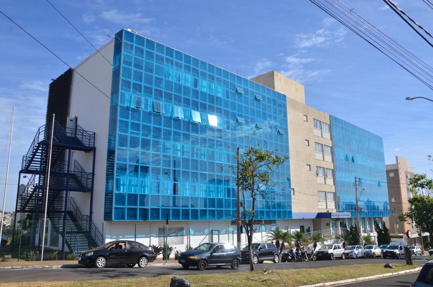 Mais de 28 mil estudantes voltam às aulas nesta segunda-feira (27), em Franca
