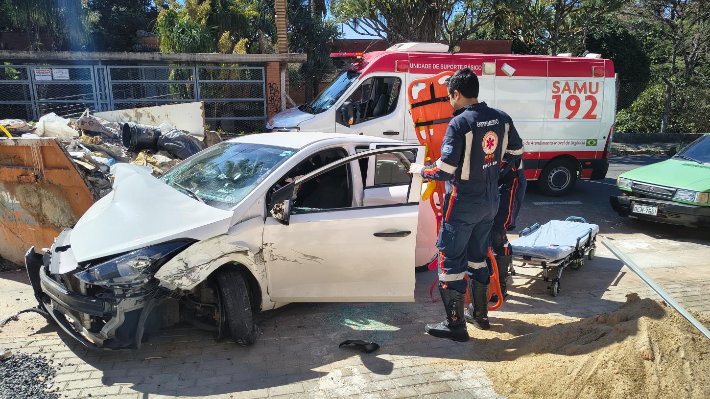 Motorista sob efeito de remédios causa acidente no bairro Estação