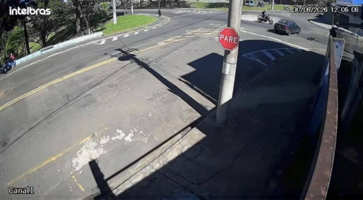 Câmera registra grave acidente no Jardim Brasilândia 