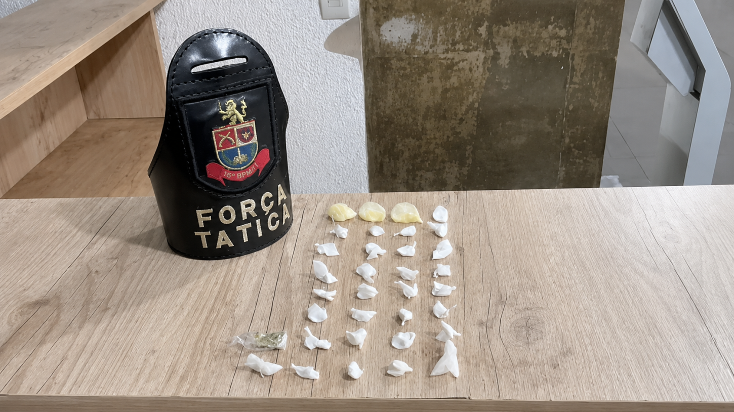 Policiais da Força Tática prendem traficante no Jardim Ângela Rosa