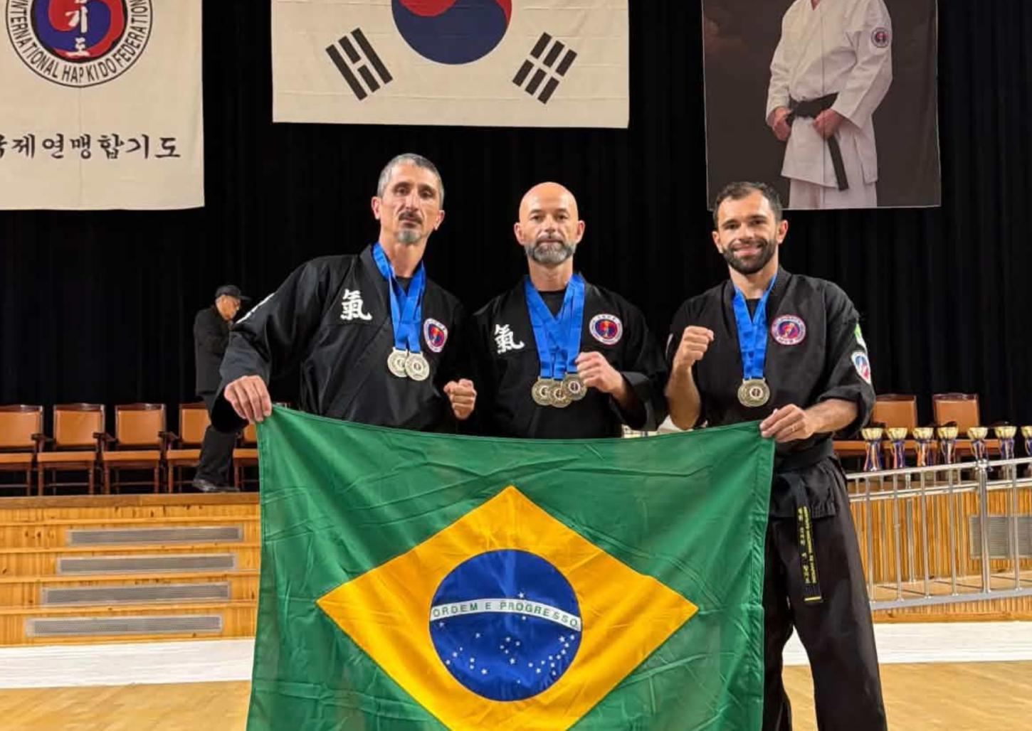 Atletas de Franca conquistam ouro e prata no Mundial de Hapkido na Coreia