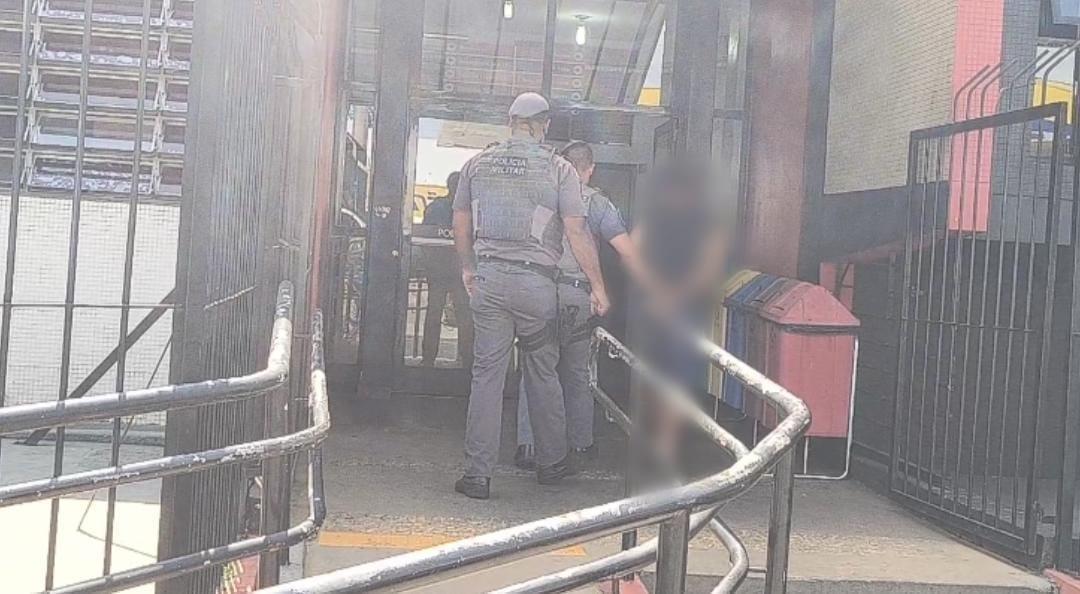 Homem condenado a 8 anos por tráfico de drogas é capturado pela PM