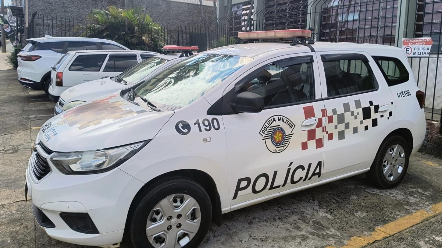 Mulher procurada por roubo pela Justiça do Paraná é capturada pela PM