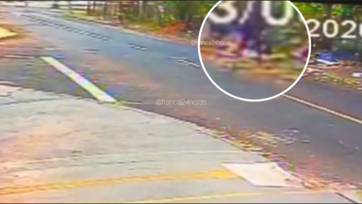 Câmera flagrou homem ateando fogo em área de mata no Recanto Elimar