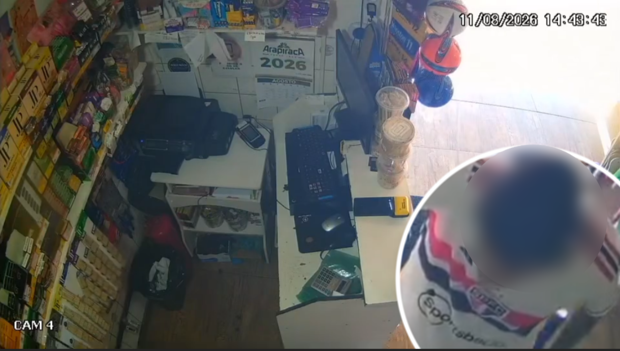 Câmera flagra homem furtando creme em loja no Parque Vicente Leporace