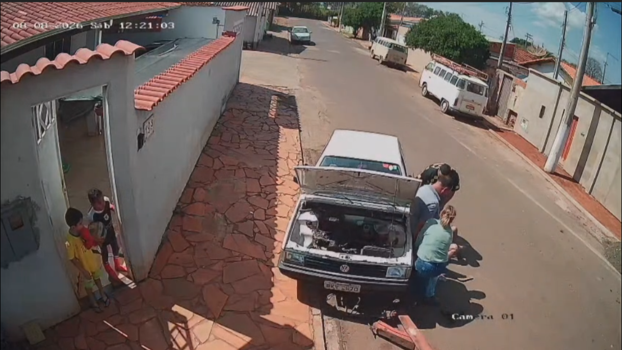 Vereador fala em milagre após carro despencar sobre o filho em Jeriquara
