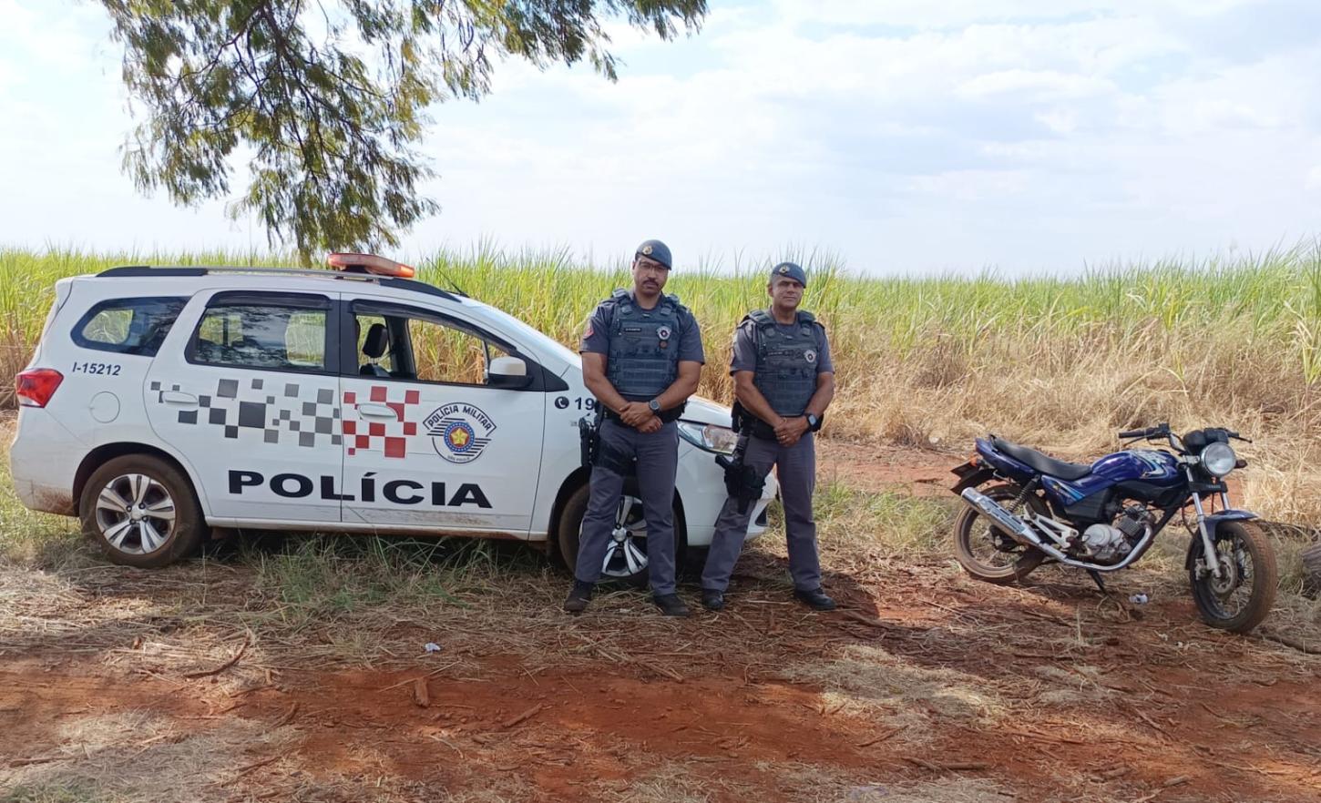 PM recupera moto furtada em mata às margens da rodovia Fábio Talarico
