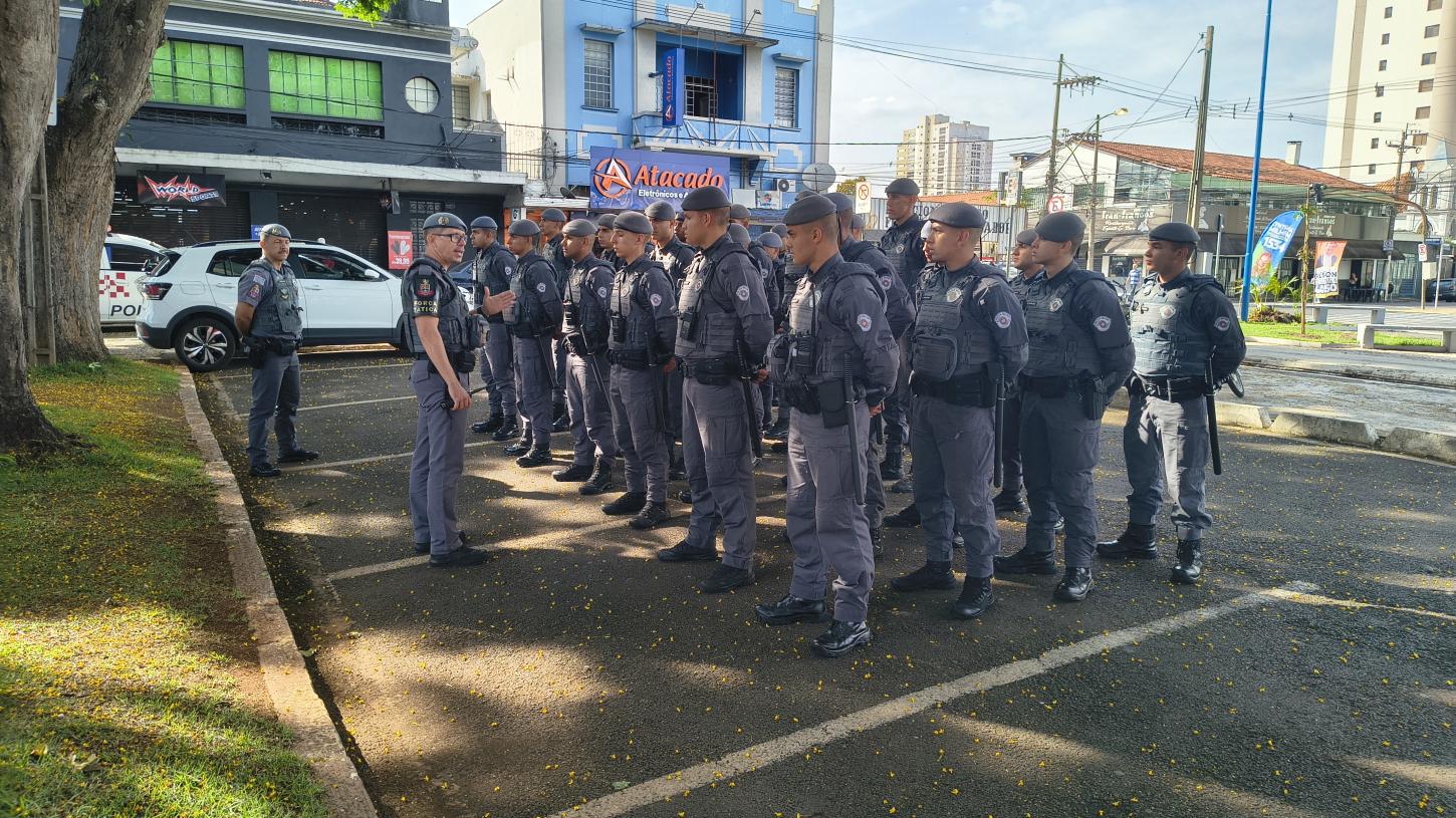  28 policiais da Escola de Soldados reforçam segurança no Centro