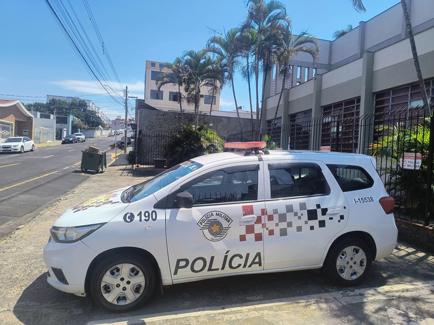 Adolescente com mandado por estupro em abrigo é apreendido pela PM