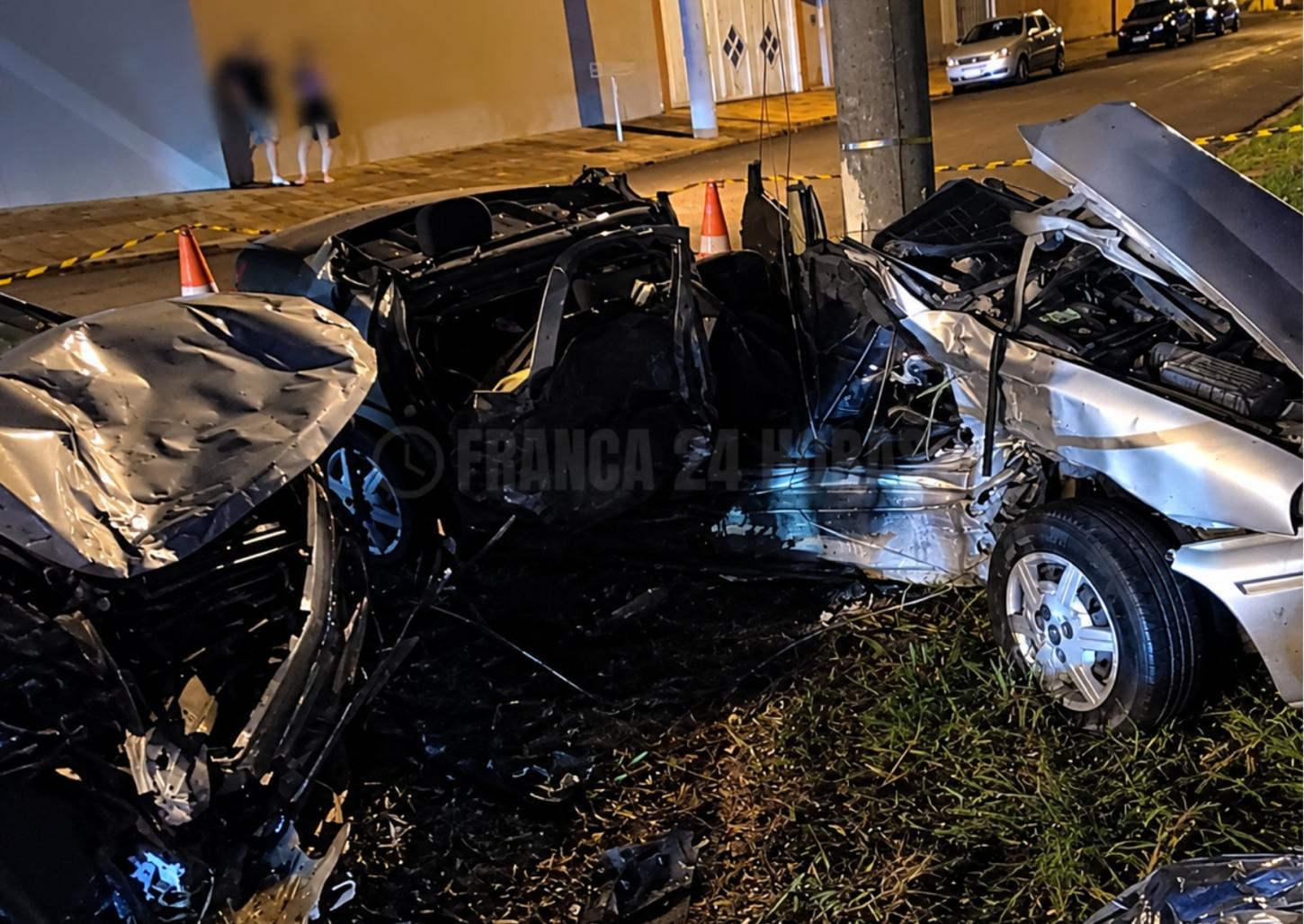 Acidente no Jardim Ângela Rosa deixa pai e filha em estado grave 