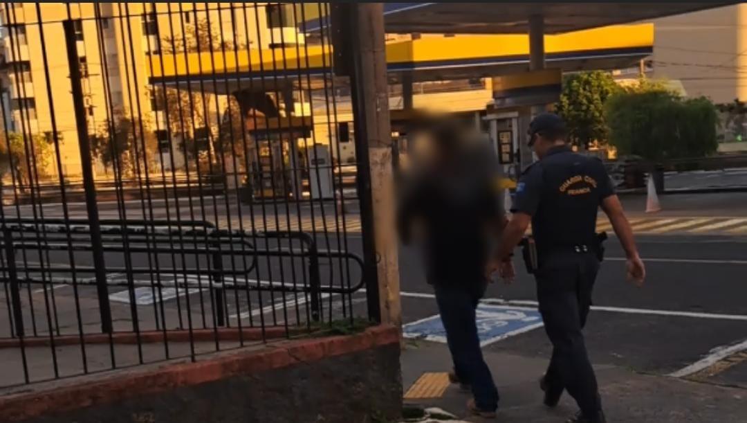 Homem com mandado de prisão por receptação é detido pela GCM 