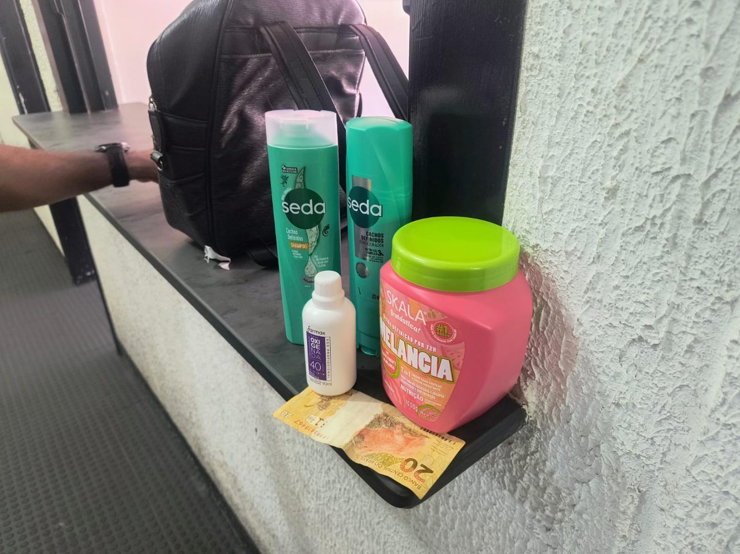 Jovem é detida por furto em mini-box onde trabalhava há dois dias