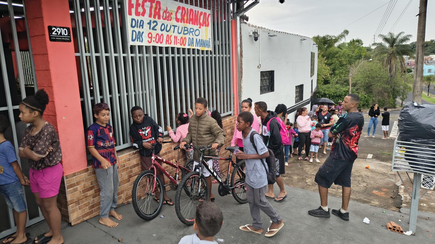 Dia das Crianças é celebrado com muita alegria e diversão em vários bairros