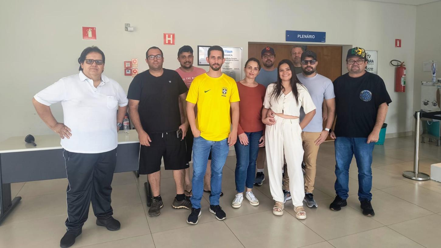 Câmara aprova projeto para criação de pontos de apoio a motoristas de app