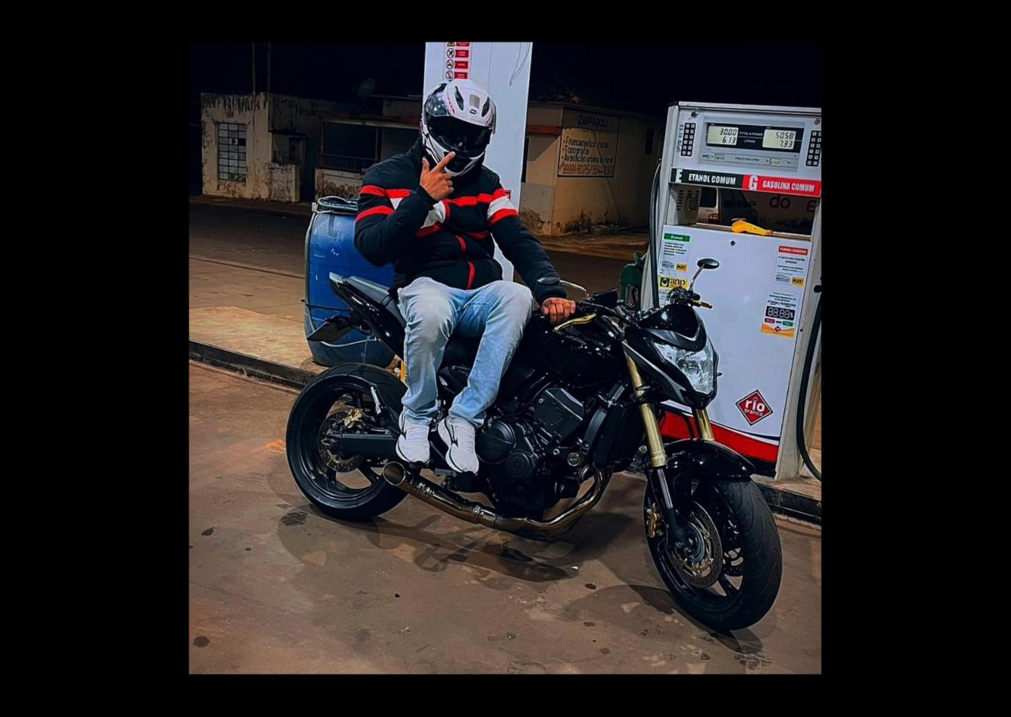 Jovem que morreu em acidente era apaixonado por motos 