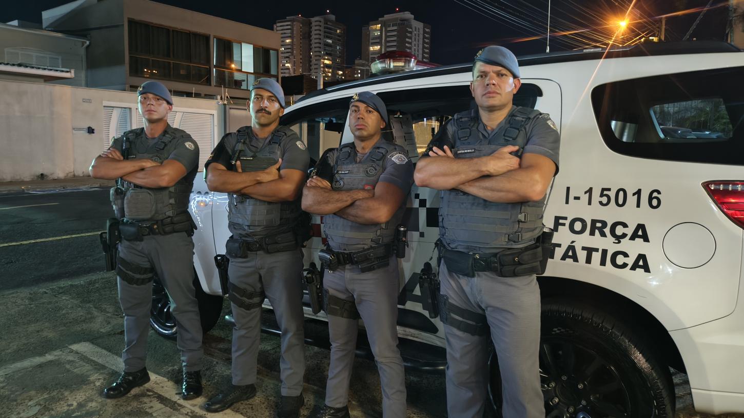 Dois traficantes são presos pela Força Tática no Jardim Riviera 