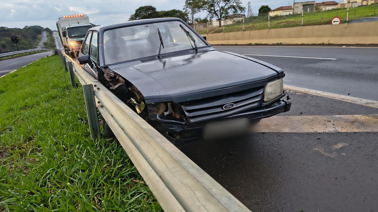 Motorista embriagado se envolve em acidente na Portinari